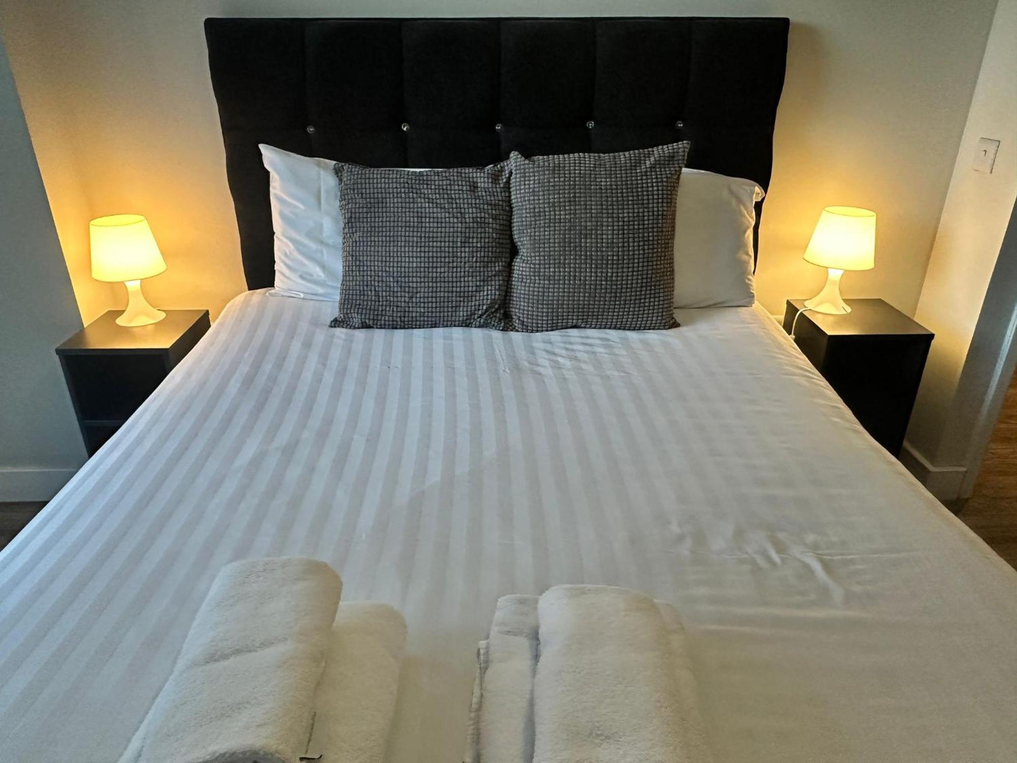 Obel Apartments By Beehosting เบลฟาสต์ ภายนอก รูปภาพ