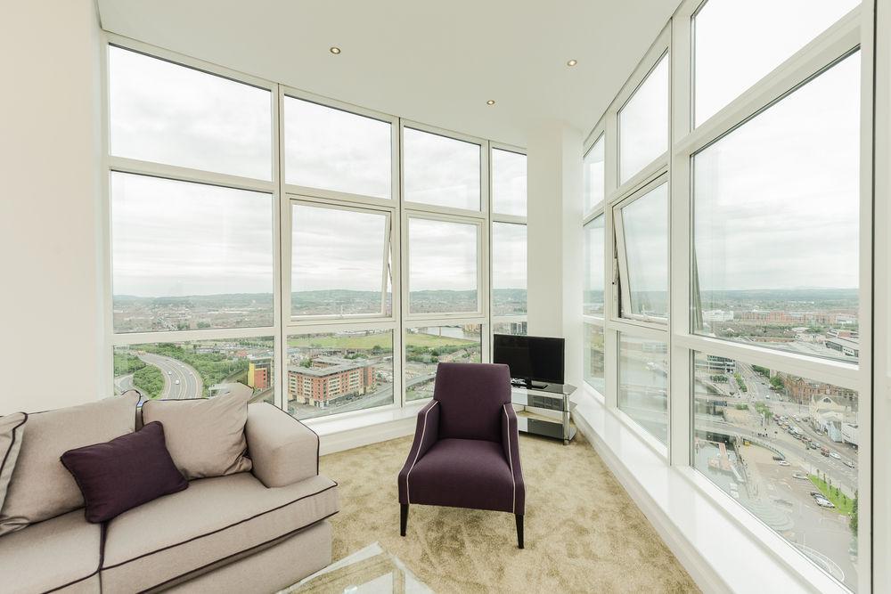 Obel Apartments By Beehosting เบลฟาสต์ ภายนอก รูปภาพ