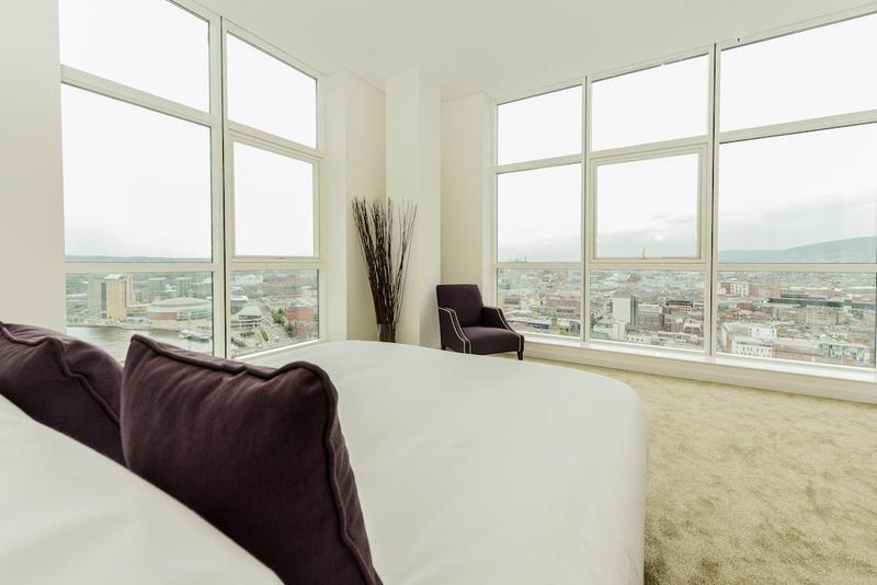 Obel Apartments By Beehosting เบลฟาสต์ ภายนอก รูปภาพ