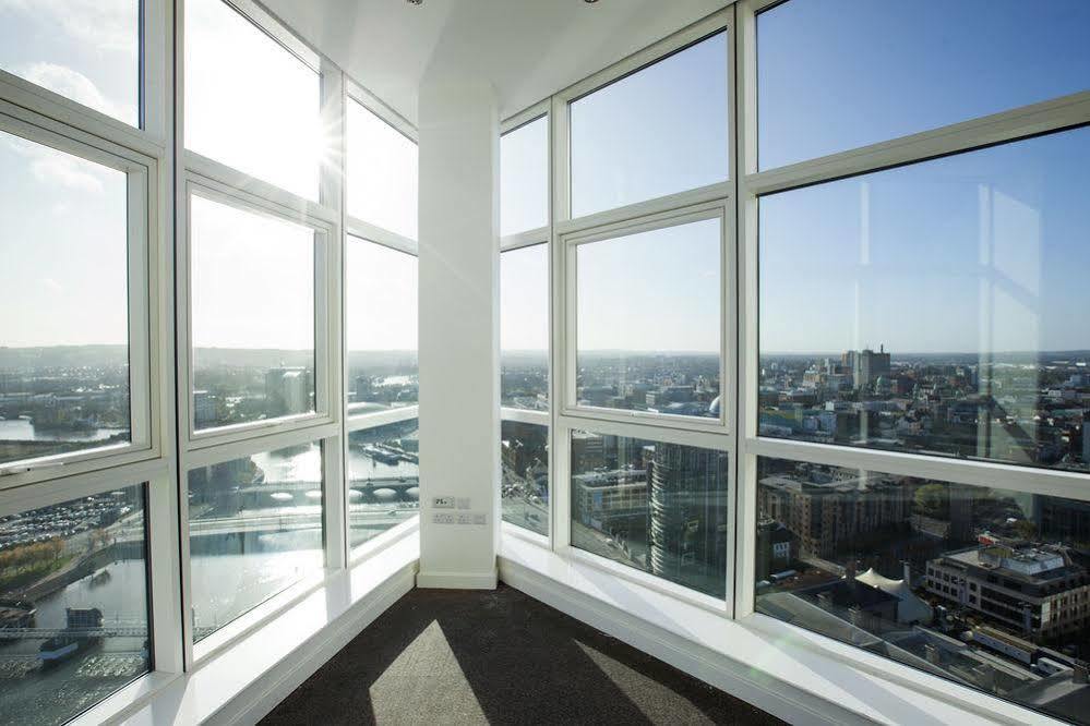 Obel Apartments By Beehosting เบลฟาสต์ ภายนอก รูปภาพ